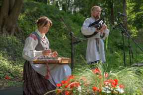 «Пачынаць трэба з мастацкага, каб уцягнуцца ў беларушчыну, раскаштаваць на смак»