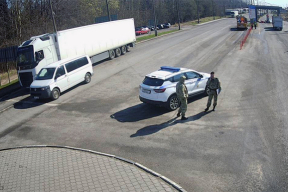 В Беларуси ввели плату за бронирование для грузовых авто в пунктах пропуска. Аппетит государства впечатляет