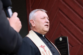 Конвейер репрессий. Ксендз Парахневич в СИЗО перенес инфаркт. Осудили воложинского фермера. Силовики пугают, что получили доступ к внутренней базе медиа «Мост»