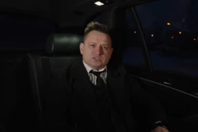 «Когда Леша стал поющим таксистом, для кого-то он стал угрозой государству»